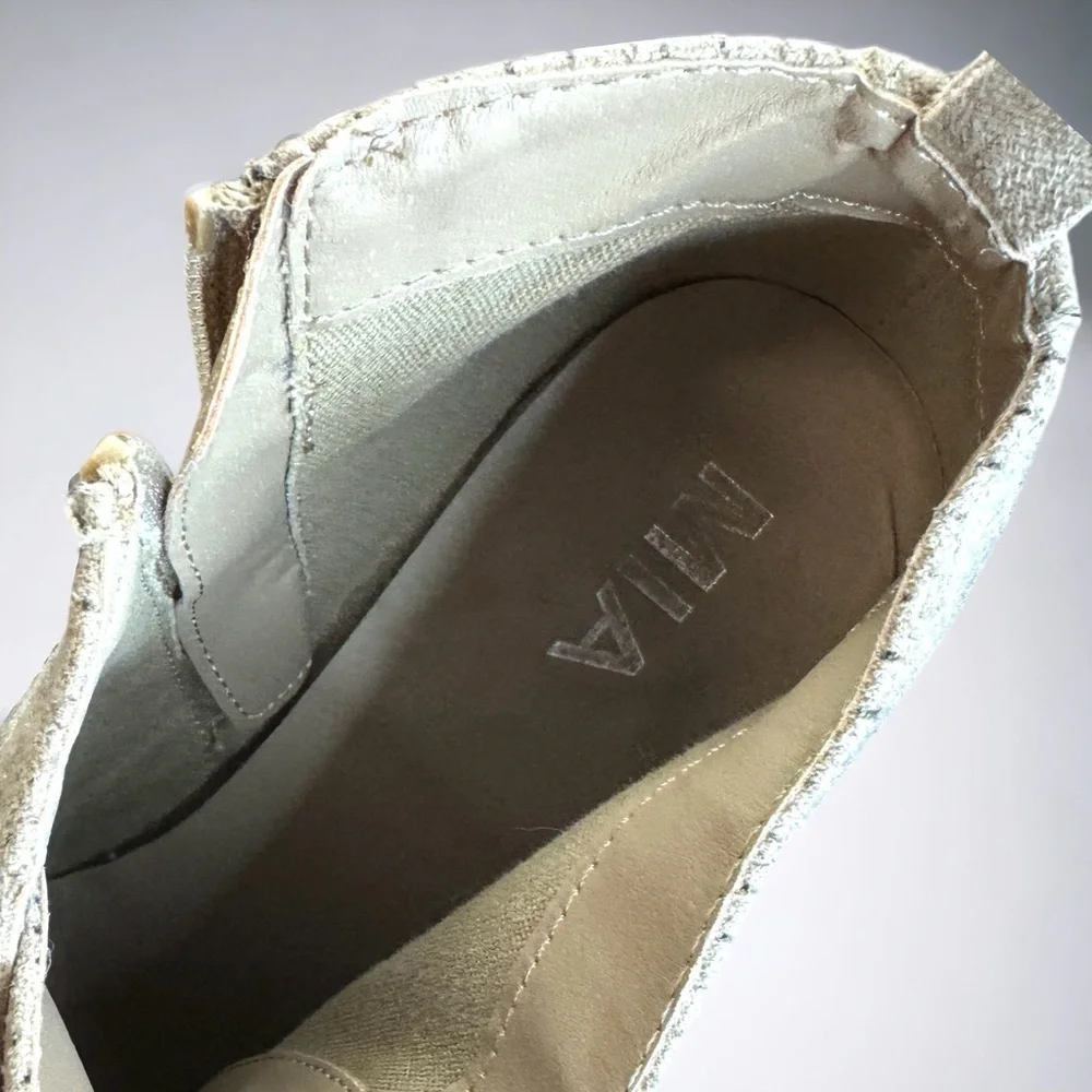 MIA Arianna Wedge Sneakers Womens 8.5 Taupe Suede Hidden Heel Shoes NWOB